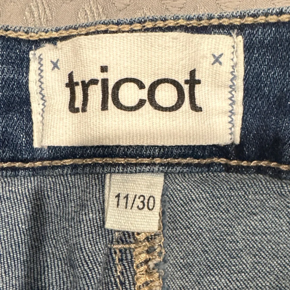 Tricot Distressed Skinny Jeans